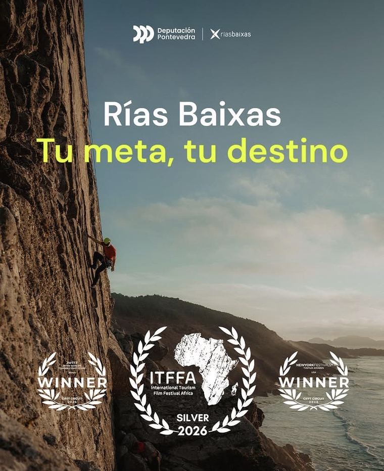 Cartel de la campaña Rías Baixas con los laureles de los festivales